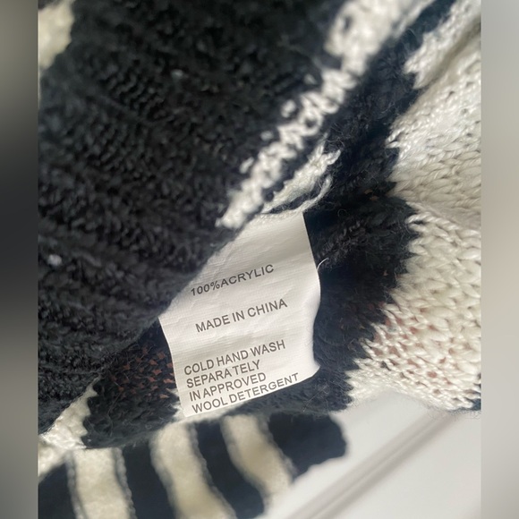 Katsumi pullover sweater. Black and white stripe. Lace back. size s/m - Picture 4 of 4